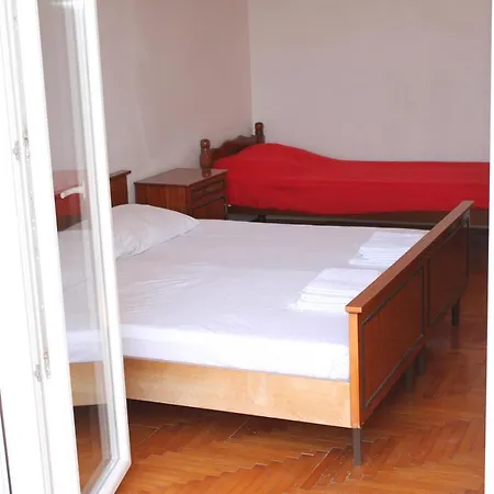 بيت ضيافة Goran's Place هفار