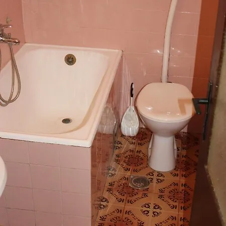 بيت ضيافة Goran's Place