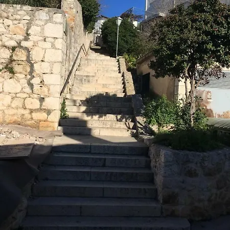 Goran's Place Hvar Town