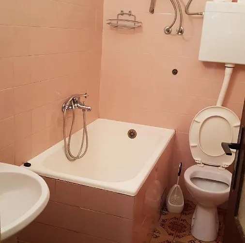 Goran's Place 2* Hvar Town