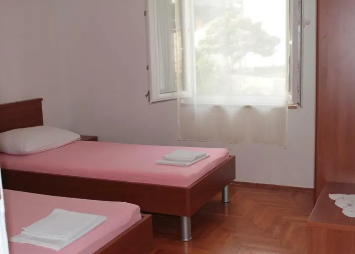 Goran's Place 2* Hvar Town