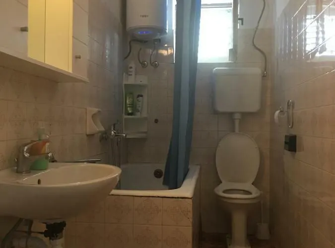 Guest house Goran's Place 2*