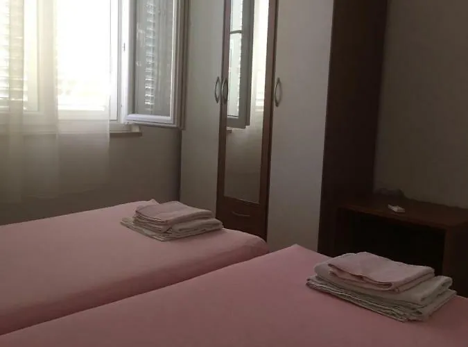 Goran's Place 2* Hvar Town