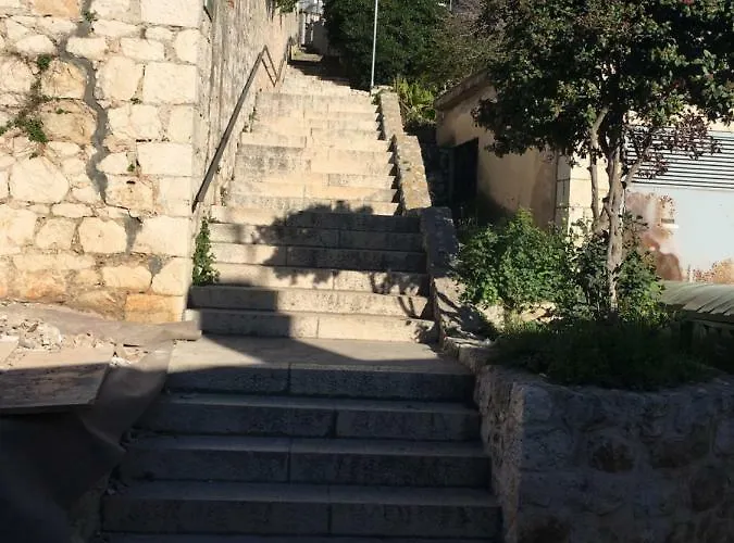 Goran's Place Hvar Town